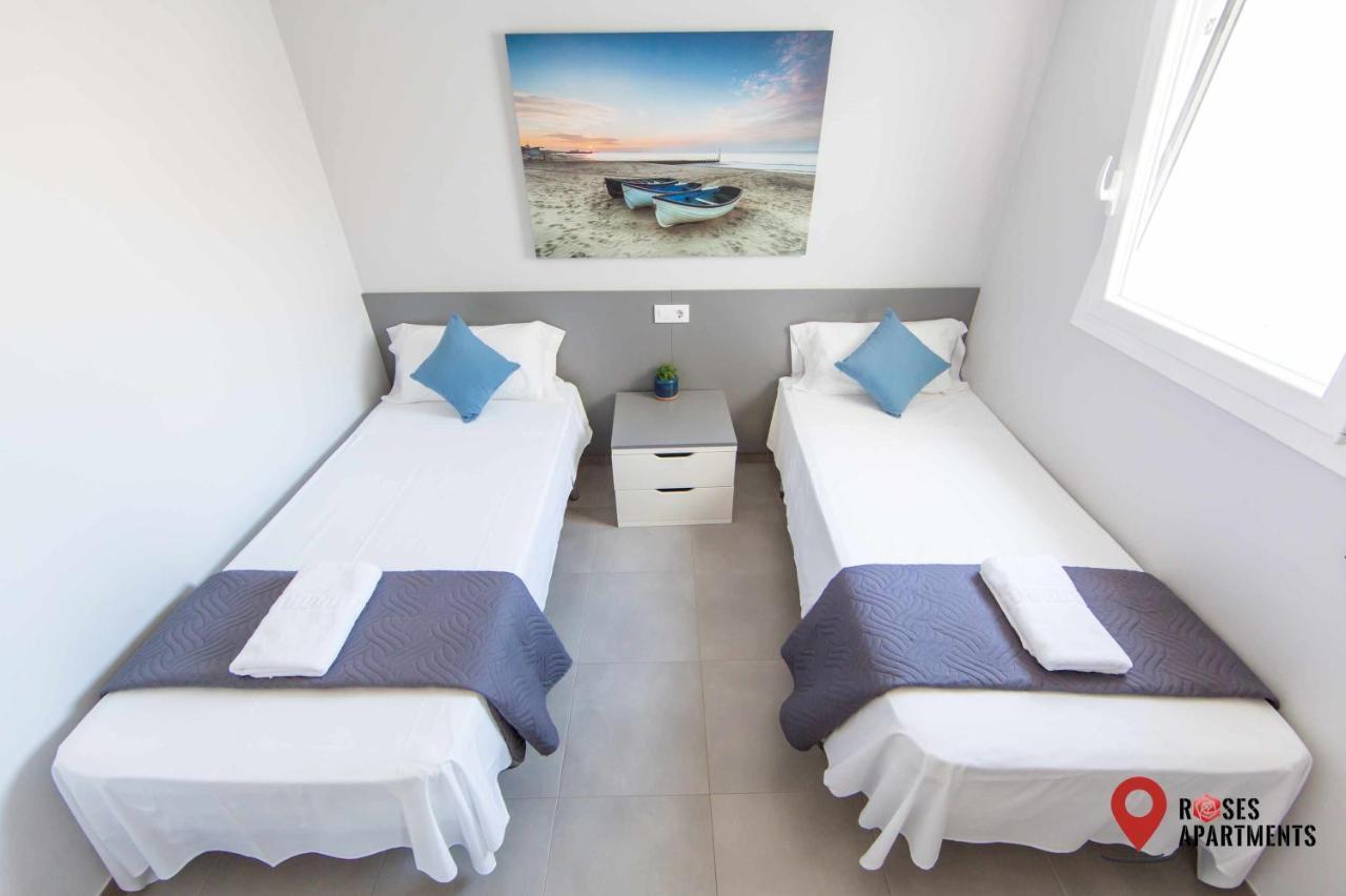 Roses Apartments Ocean 2 Habitaciones Vista Mar Lateral Экстерьер фото