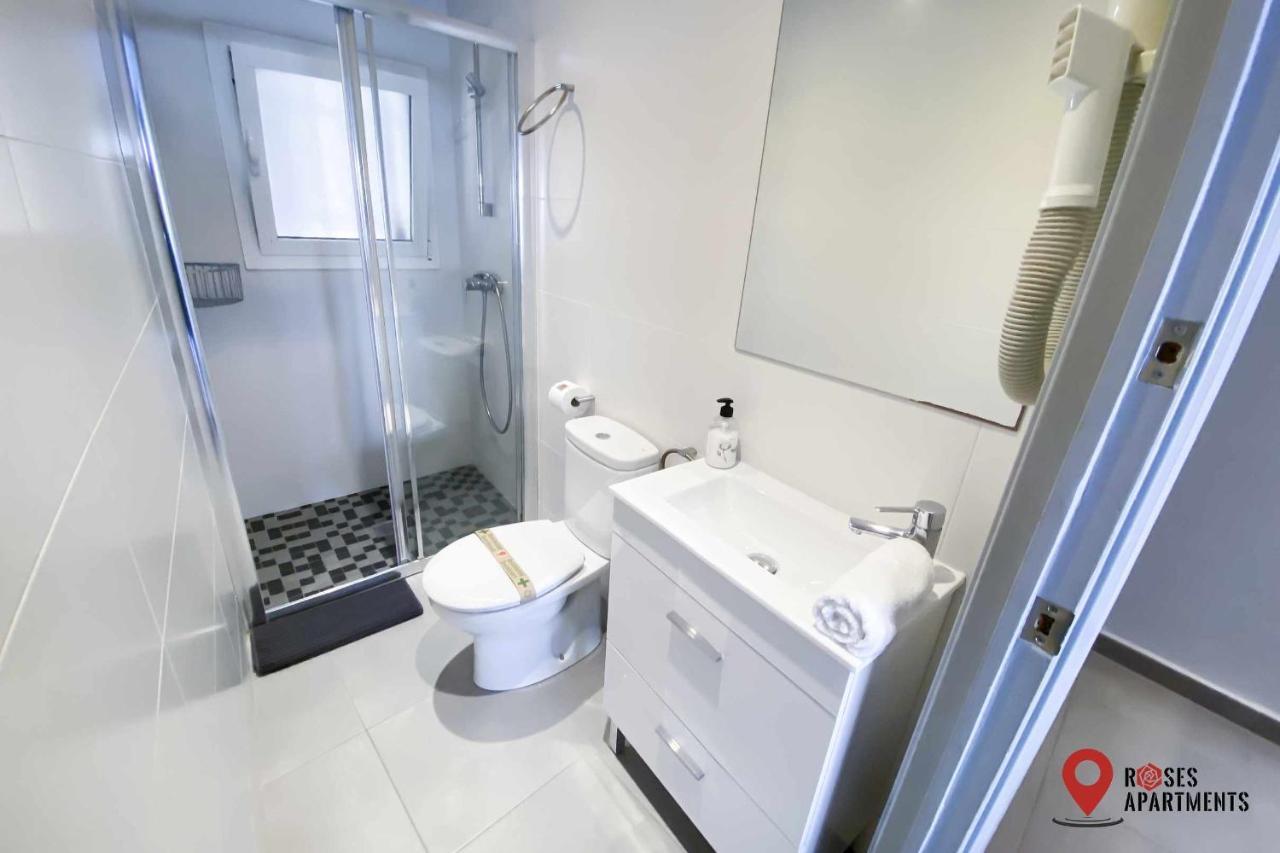 Roses Apartments Ocean 2 Habitaciones Vista Mar Lateral Экстерьер фото